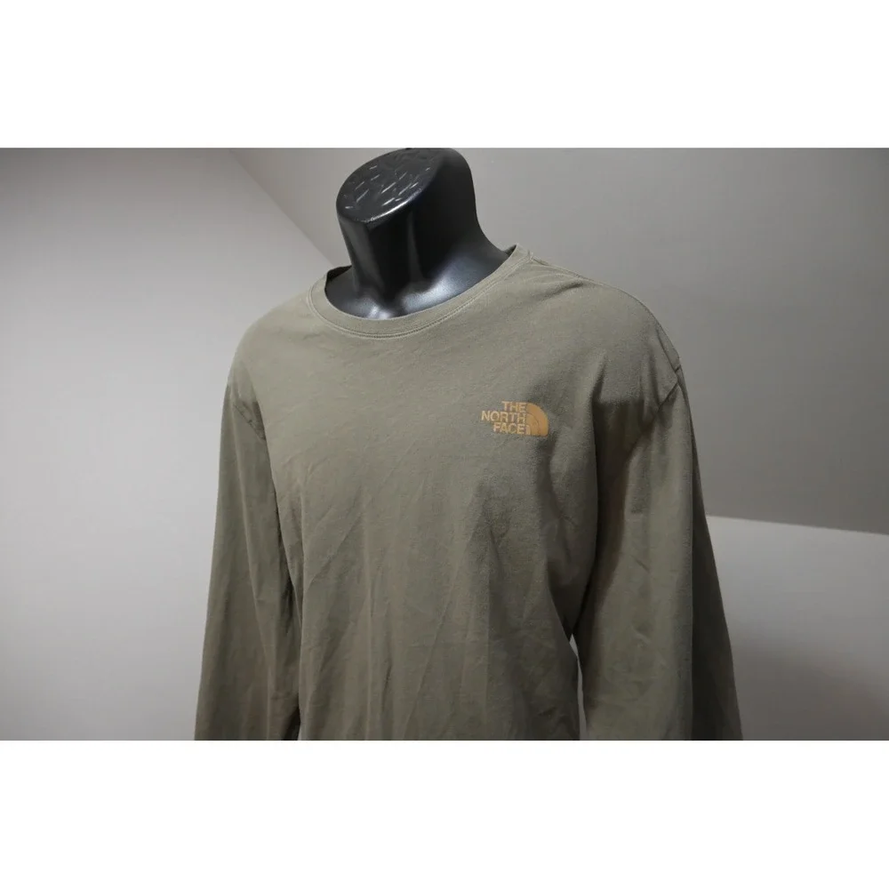 The North Face size tag